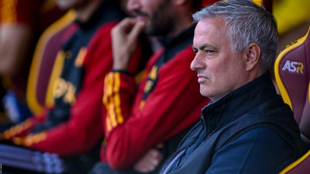Roma 1-0 Monza: Jose Mourinho sent off for 'crying' gestures as his side clinch a last-gasp win