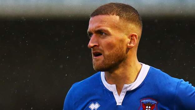 Lewis Alessandra: Carlisle United forward agrees new contract - BBC Sport