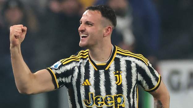 Juventus 1-0 Napoli: Federico Gatti scores as hosts win to move top of Serie A