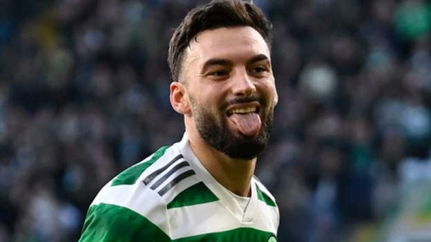 Celtic triumph in dramatic finale to extend lead