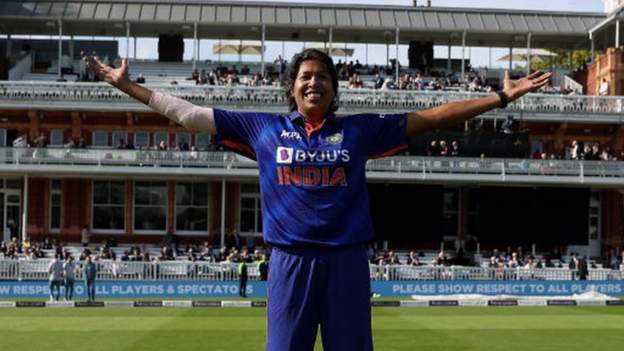 Jhulan Goswami: Cricket pays tribute to legendary India bowler after ODI retirement