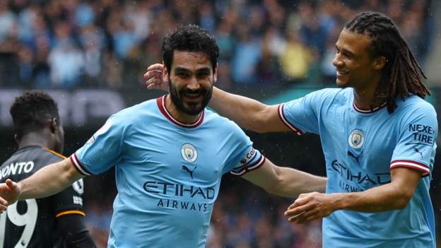 Man City 2-1 Leeds: Ilkay Gundogan scores twice to send Premier League leaders four points clear