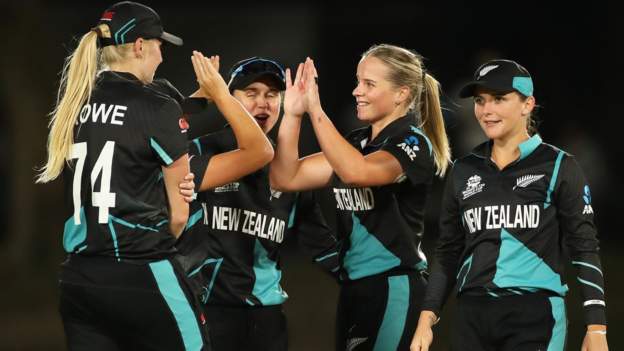 NZ thrash Sri Lanka to keep semi-final hopes alive