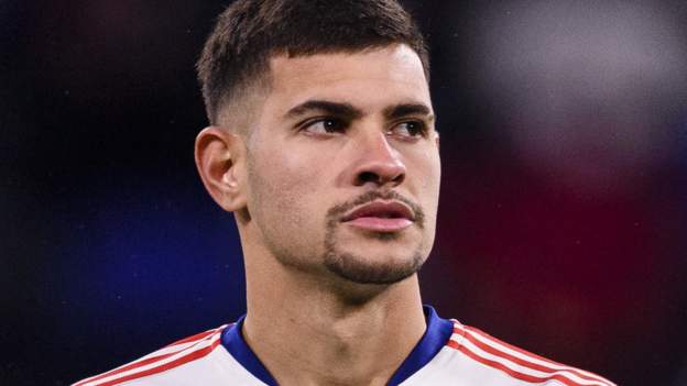 Newcastle set to sign midfielder Bruno Guimaraes from Lyon