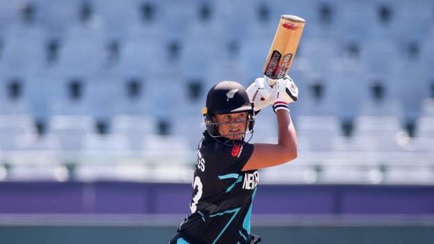 NZ beat Bangladesh to keep semi-final hopes alive