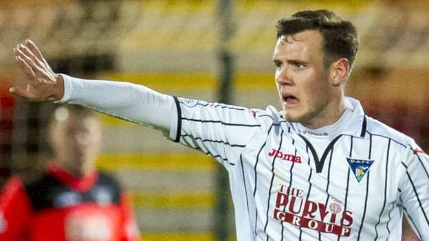 Heart problem stalls defender Stuart Urquhart's career - BBC Sport