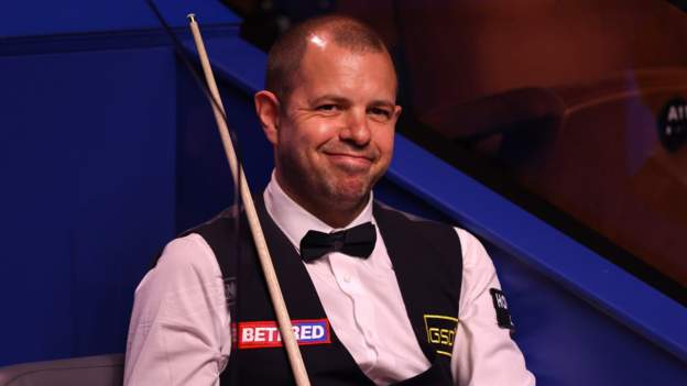 Barry Hawkins beats Ricky Walden to reach the Players Championship final