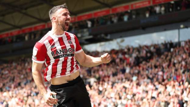 Sheffield United 4-0 Fulham: Blades crush champions Fulham to seal play-off plac..