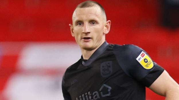 Wrexham sign Huddersfield defender Boyle