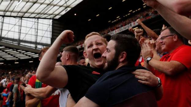 In pictures: Crowds return for opening Premier League Saturday