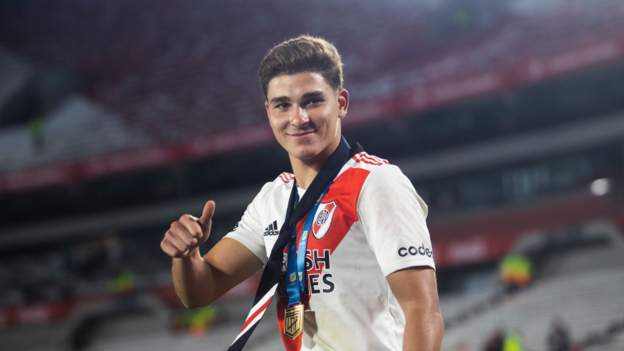 Manchester City sign Julian Alvarez from River Plate