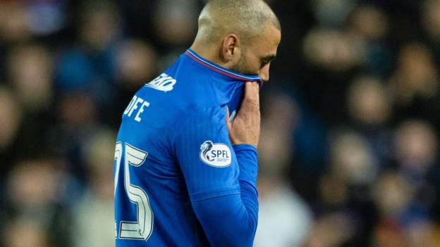 Roofe injury 'like sky dropping on head' - Clement