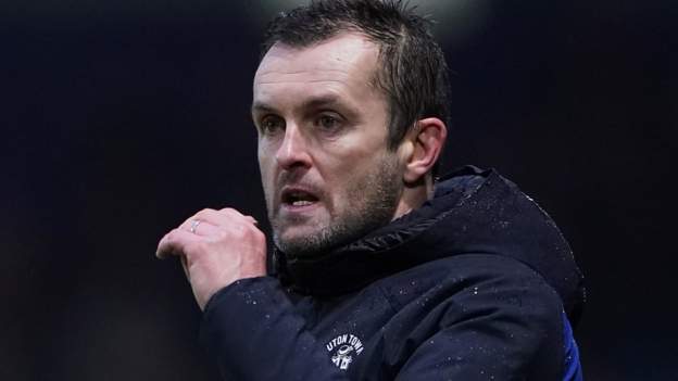 Nathan Jones: Luton Town manager signs new contract through to 2027 ...