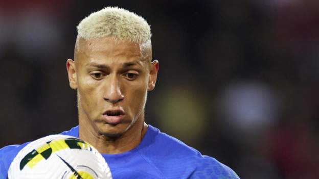 Richarlison: Banana thrown at Brazil's Richarlison in racist attack in Paris - BBC Sport