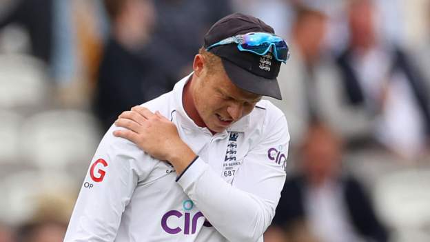 The Ashes 2023: England 'baffled' by circumstances of Ollie Pope's shoulder injury