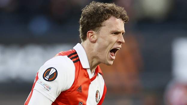 Feyenoord edge past Roma in Europa League first leg