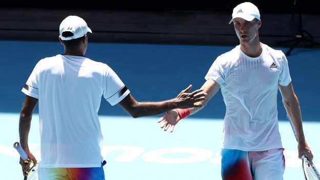 Australian Open: Joe Salisbury and Rajeev Ram into doubles semi-finals