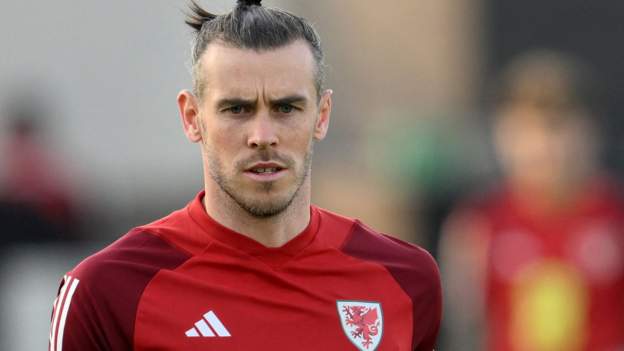 <div>World Cup 2022: Gareth Bale ready for 'historic' Wales opener v USA</div>