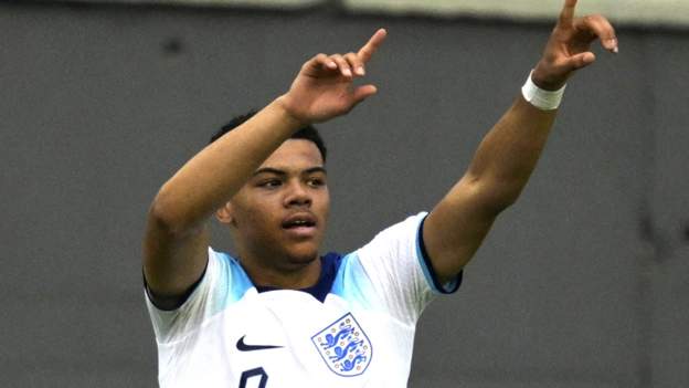 England edge Tunisia in U20 World Cup opener