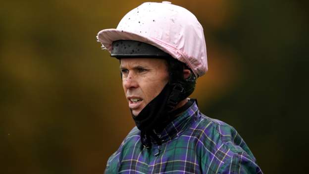 Lee able to 'talk normally' after spinal surgery