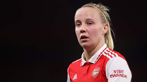 Late Man Utd double ends Arsenal's perfect WSL start