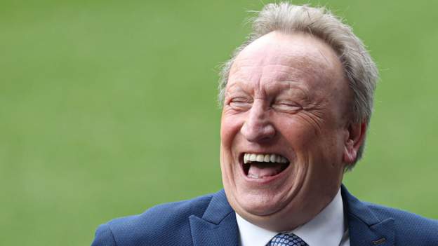 Huddersfield beat Blues on Warnock's return