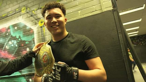 stood with Molly's featherweight championship