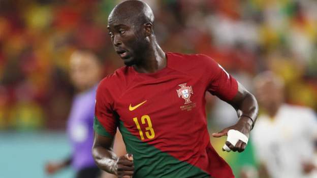 Portugal 'don't understand how' Pereira broke ribs