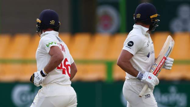 County Championship: Cooke and Neser take Glamorgan ahead of Foxes