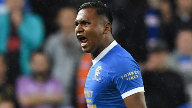 Rangers 2-1 Hibernian: Alfredo Morelos nets winner against 10-man Hibs