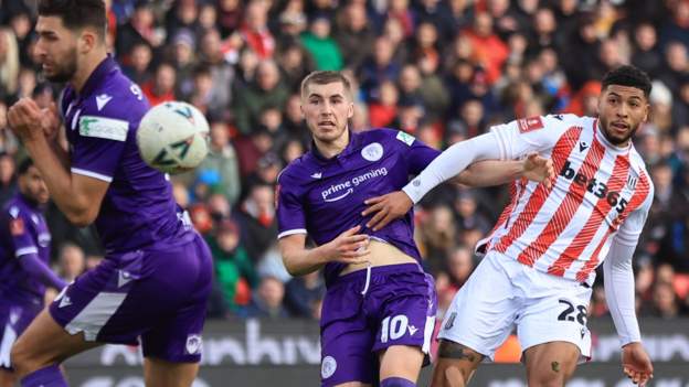 Stoke beat Stevenage to reach FA Cup fifth round