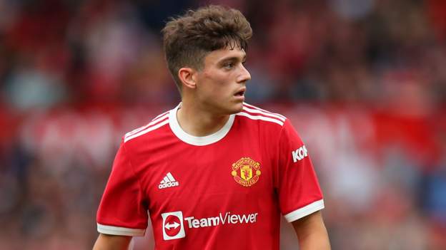 Daniel James: Leeds close to signing Manchester United and Wales winger for club..