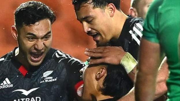 Ireland well beaten by slick Maori All Blacks