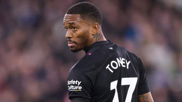 Toney injury 'not significant' and could face Reds