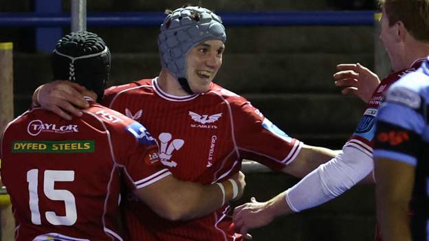 Scarlets hold on for thrilling win over Cardiff