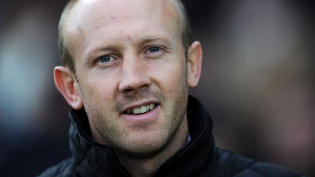 Darren Way: Yeovil Town boss signs new three-year deal - BBC Sport