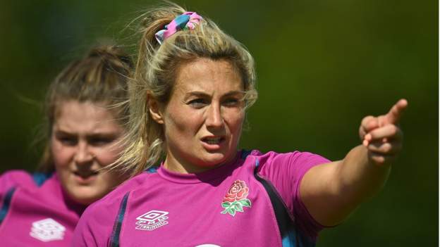 Vicky Fleetwood: England & Saracens flanker retires