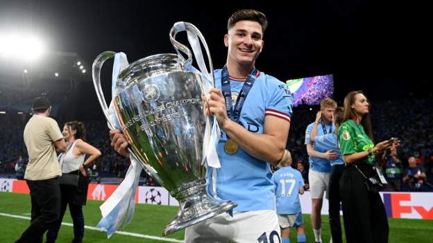 Julián Álvarez wins UEFA Super Cup with Manchester City