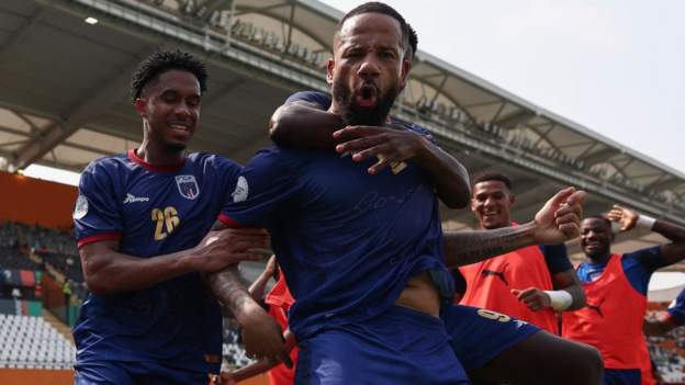 Stunning Bebe free-kick helps Cape Verde reach last 16