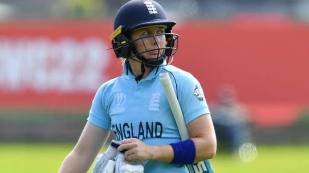 England beaten by Windies at World Cup