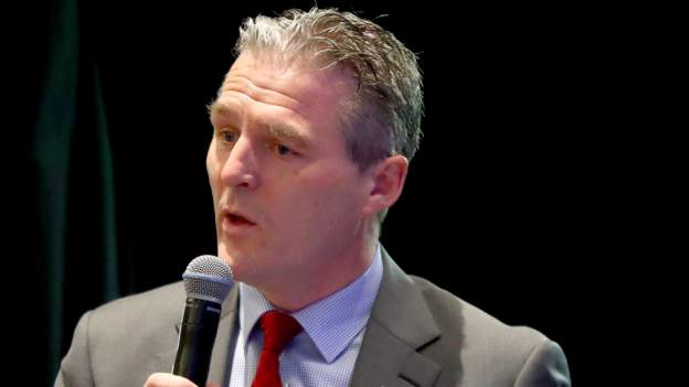 Burns to run for GAA presidency again