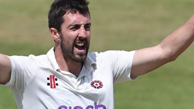 Northamptonshire: Ben Sanderson and Luke Procter sign new contracts to stay at Wantage Road