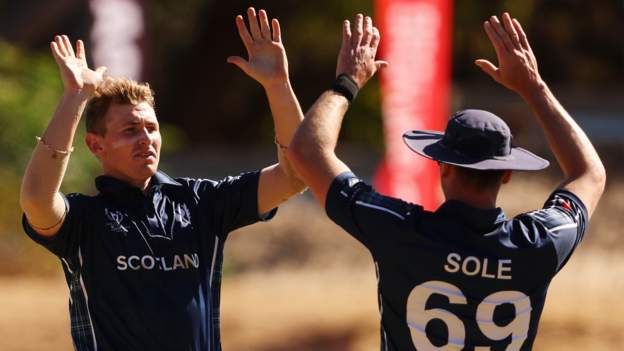 McMullen's 136 helps Scotland reach Super Six