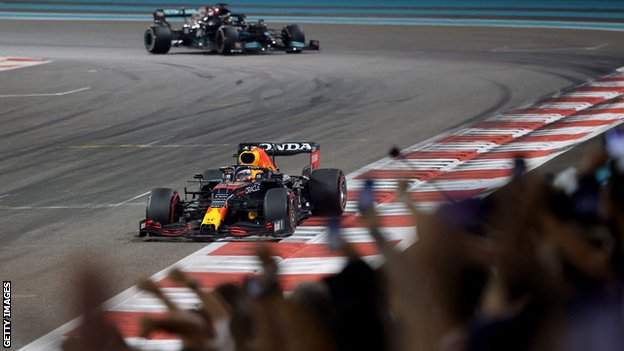 Formula 1: le regole della Safety Car riviste dalla FIA a seguito della controversa decisione del titolo 2021