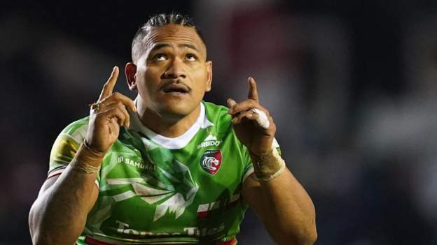 'I learned to play rugby with a water bottle'