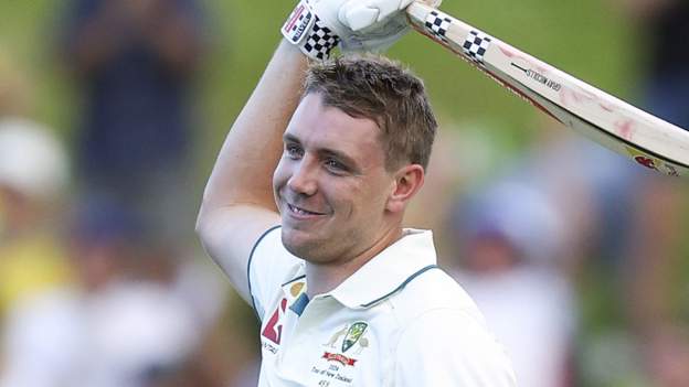 Australia's Green scores century to repel Kiwis