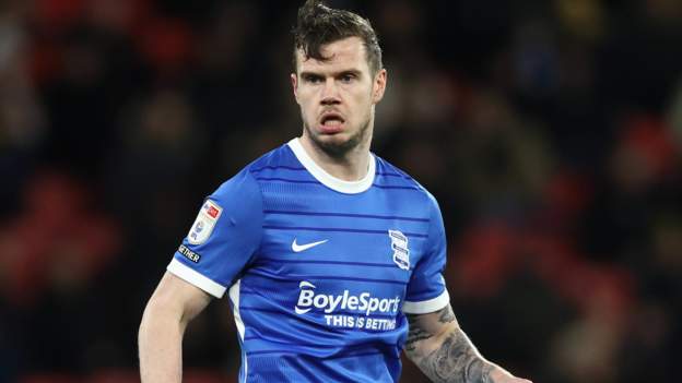 Kevin Long Birmingham City Defender Signs New One Year Deal Bbc Sport