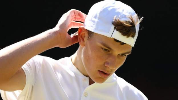 Wimbledon 2018: GB's Jack Draper beaten by Tseng Chun-hsin ...