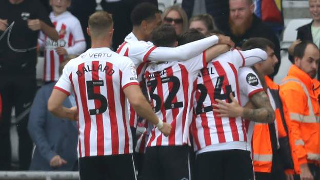 Sunderland 5-0 Southampton: Black Cats thump in-form Saints for second win