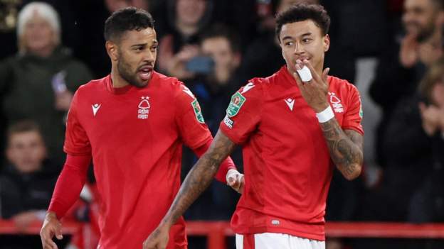 Nottingham Forest 0-2 Tottenham Hotspur: Ten-man visitors underline  top-four aspirations with win at City Ground - BBC Sport